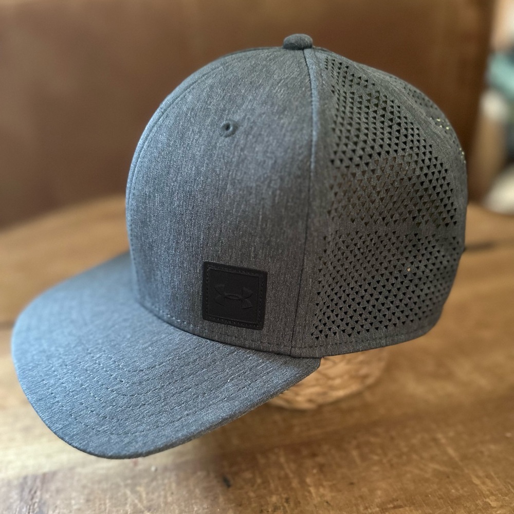 Under Armour Perforated Flat Bill Snapback Hat